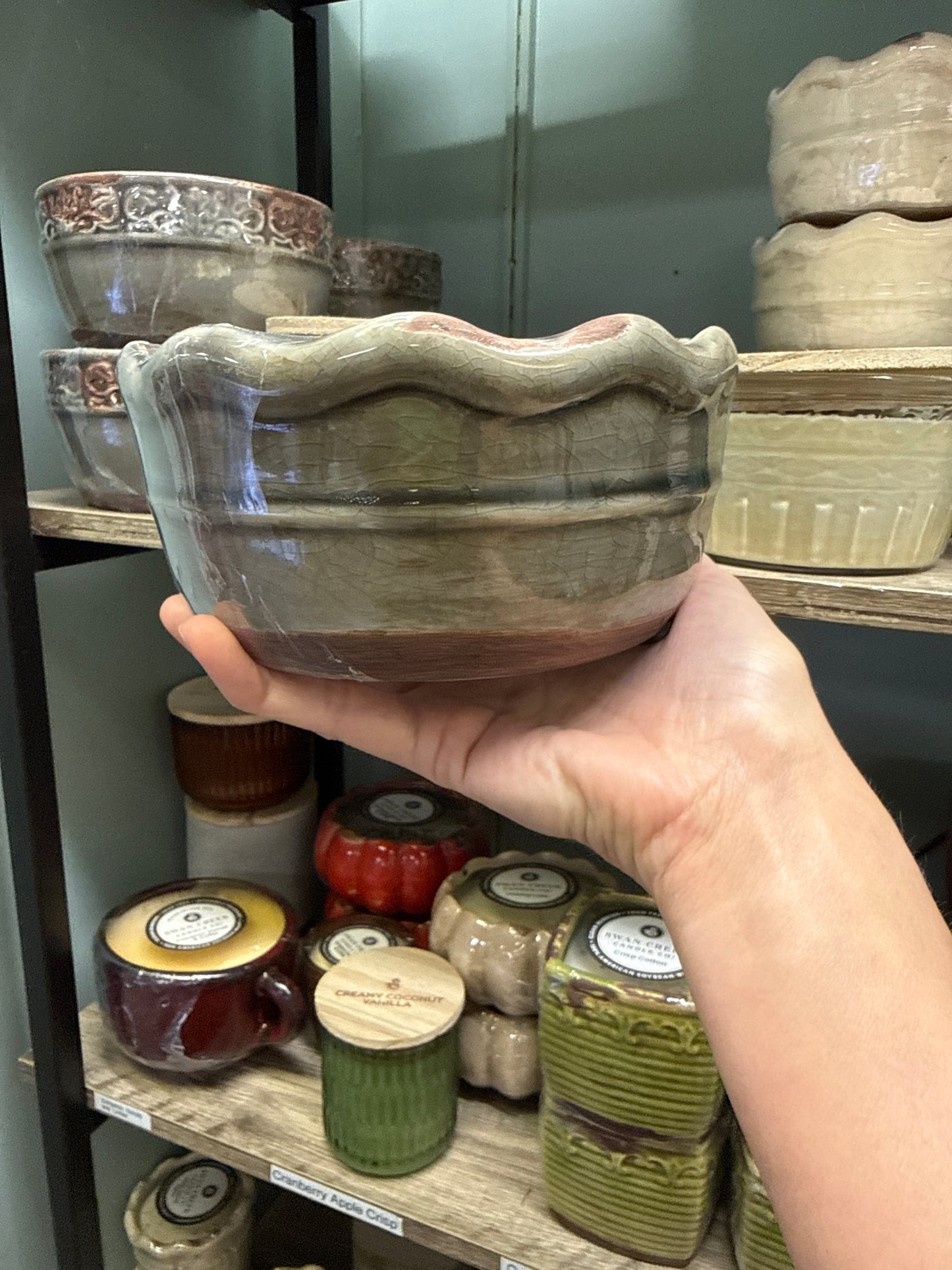 Bourbon Maple Sugar, Ruffled Bowl