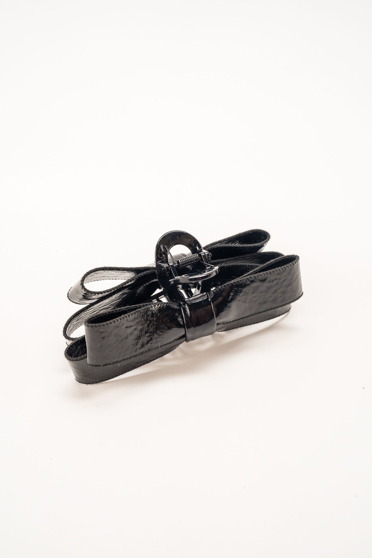 Paige Bow Hair Claw Black
