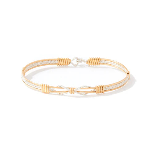 Sealed with a Kiss Bracelet Gold Straps