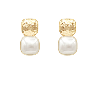 Hammered Gold & Pearl Earrings