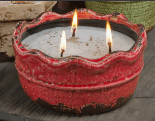 Warm Cinnamon Buns, Ruffled Bowl