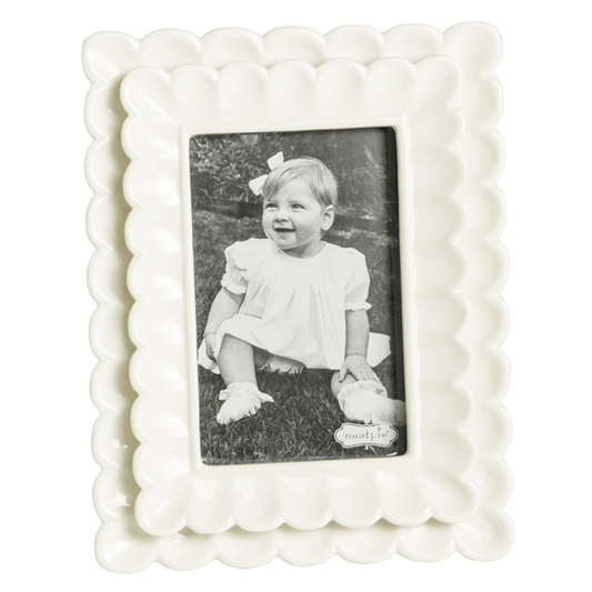 Small Scalloped Frame