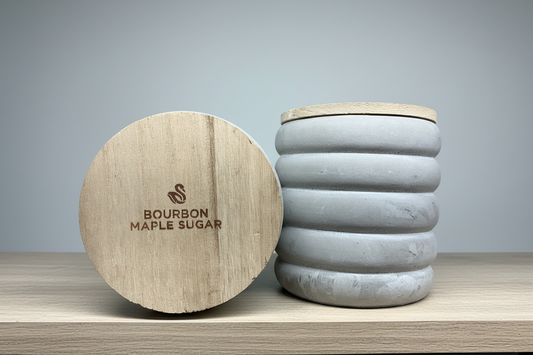 Bourbon Maple, Parisian Curvy Vase