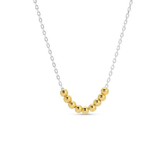 Simple necklace with delicate beads